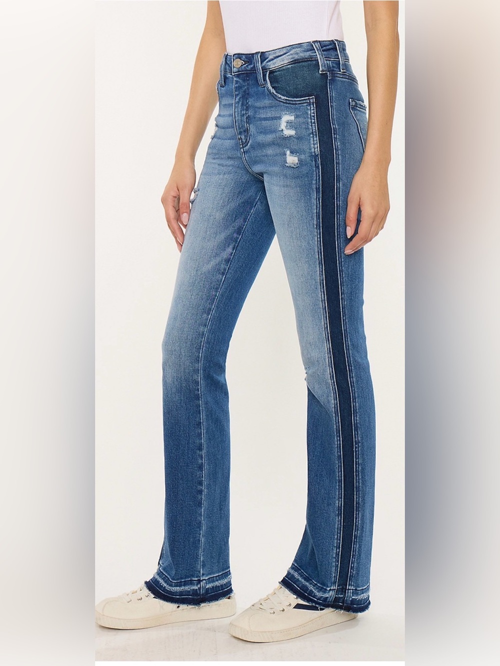 NWT KanCan High Rise Released Hem Inset Ripped Dark Sandblast Bootcut Jean Sz 31